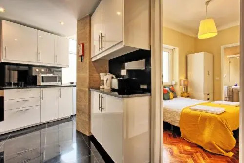 Almirante 3-Four Bedrooms