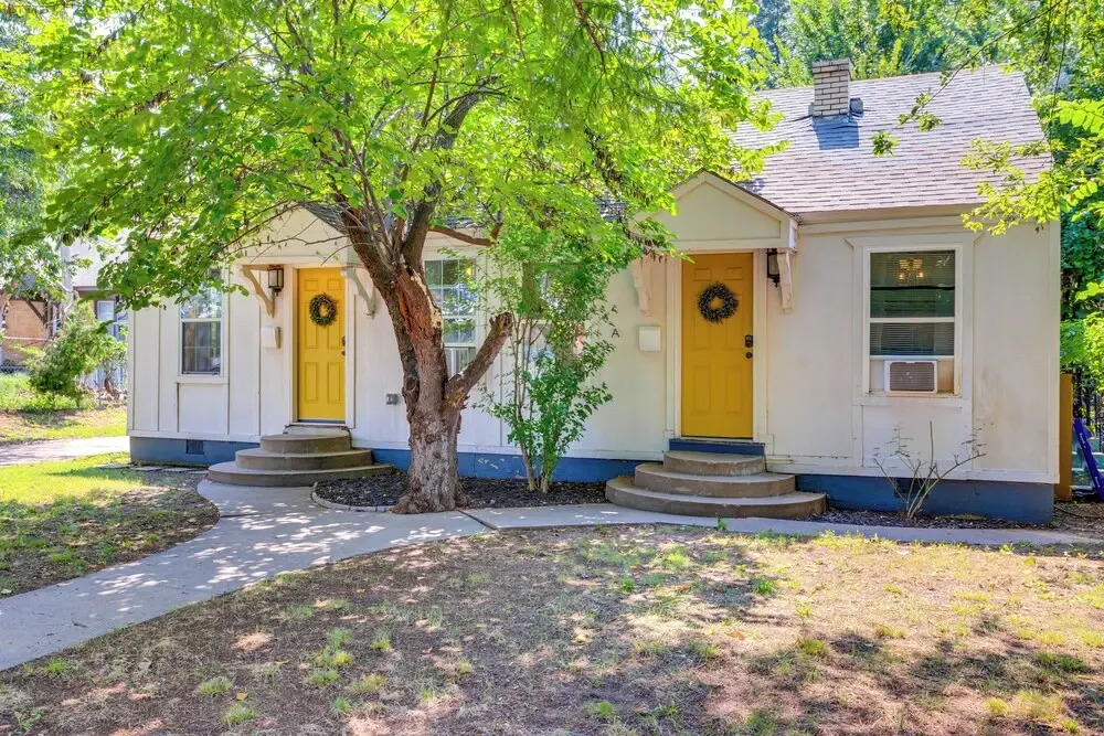 Heart of OKC Plaza District: Duplex Near Shops!