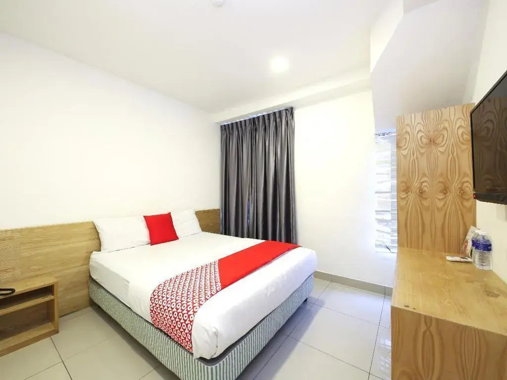 Iris Hotel