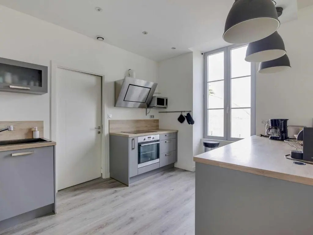 Appartement de Charme avec Jardin et Terrasse au Centre dHendaye, à 2 km de la Plage - FR-1-2-346