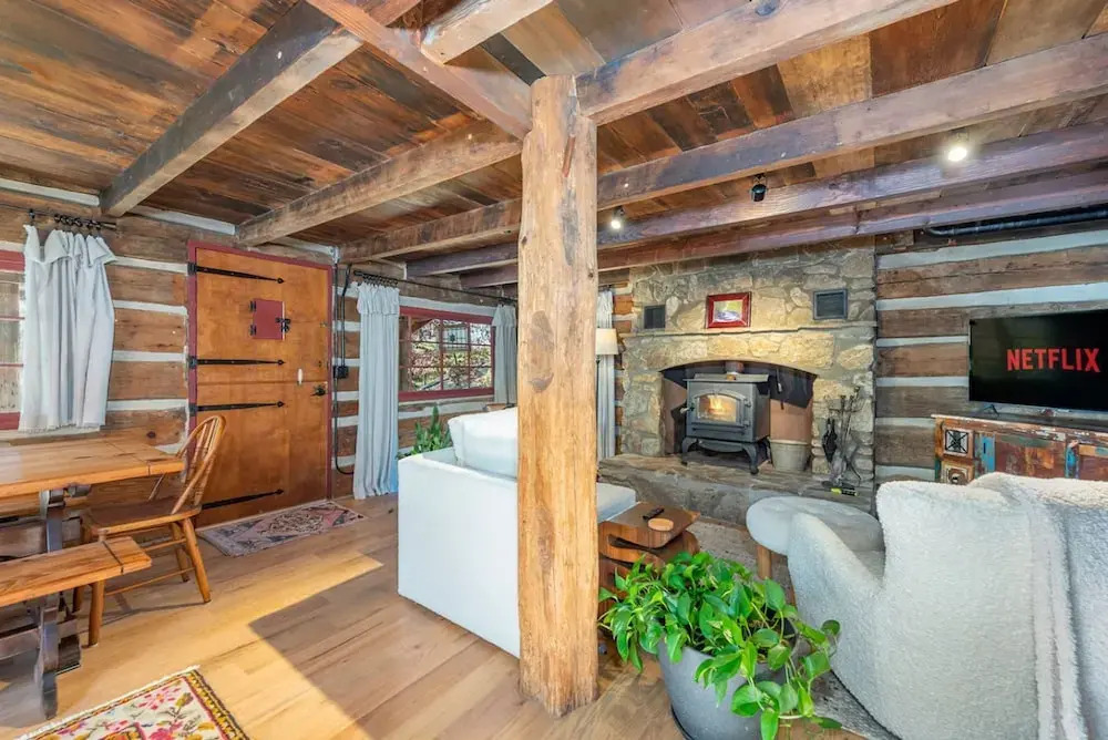Historic Log Cabin Quiet Return to Simpler Days