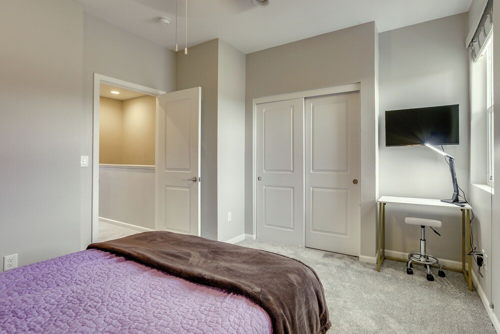 Home Base w/ Easy 1-80 Access: 4 Mi to Dtwn Reno!