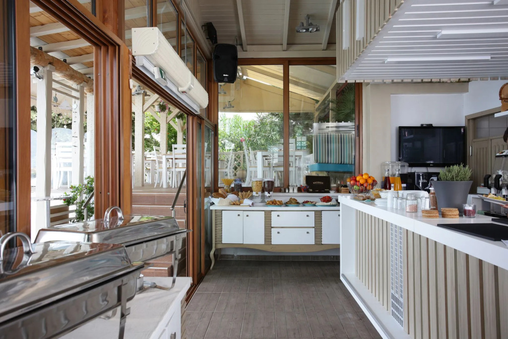 Annys Residences & Suites