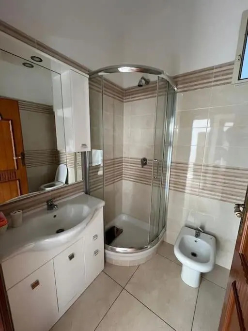 Villa Multifamiliare a 300mt dal Mare