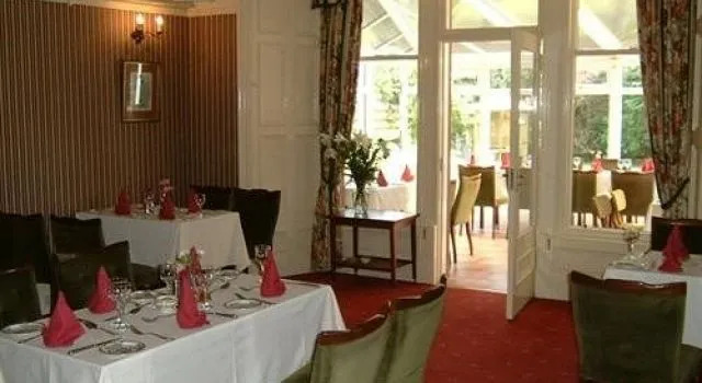 Ravenshill Hotel
