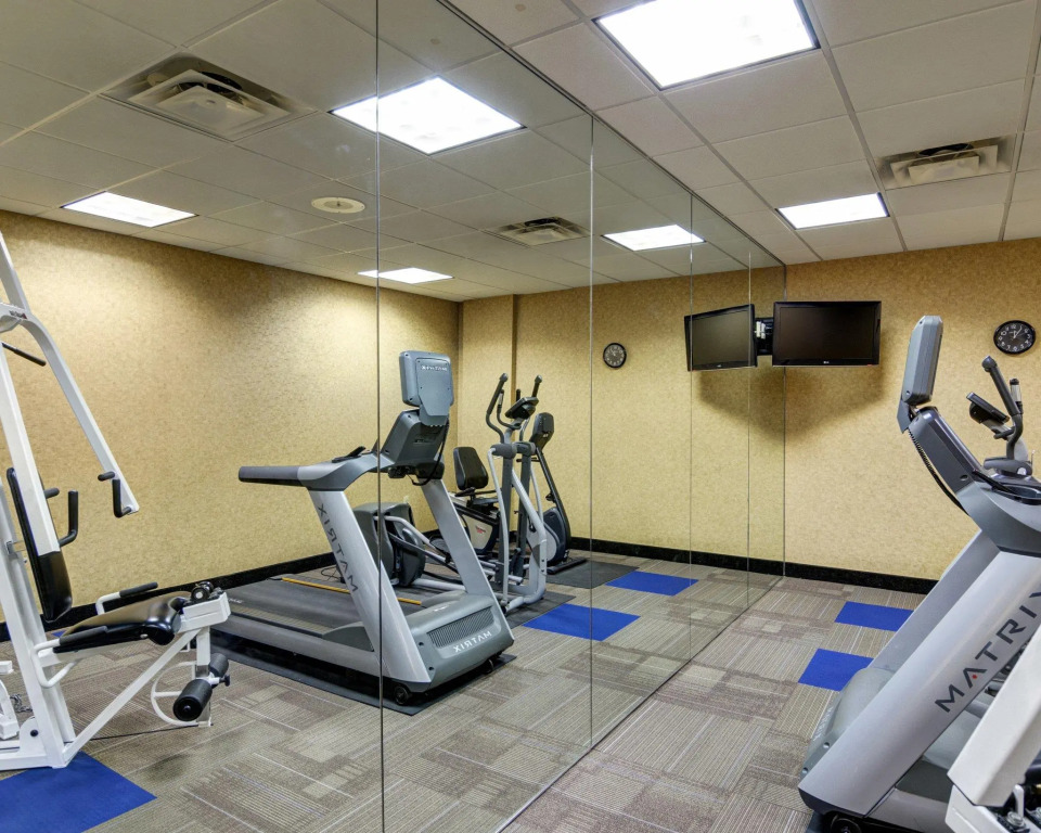 Comfort Inn & Suites Presidential