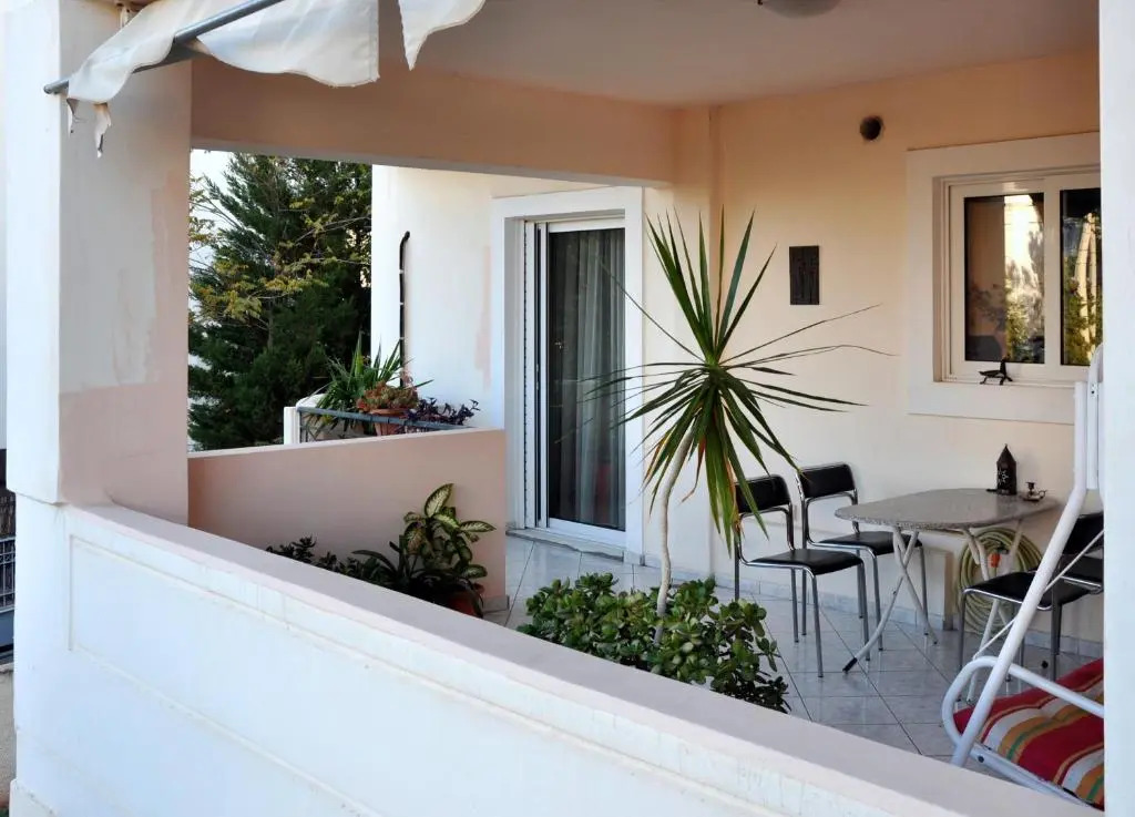 145 M2 Seaside Apartment