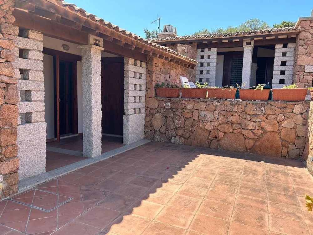 Villa Sleeps 12