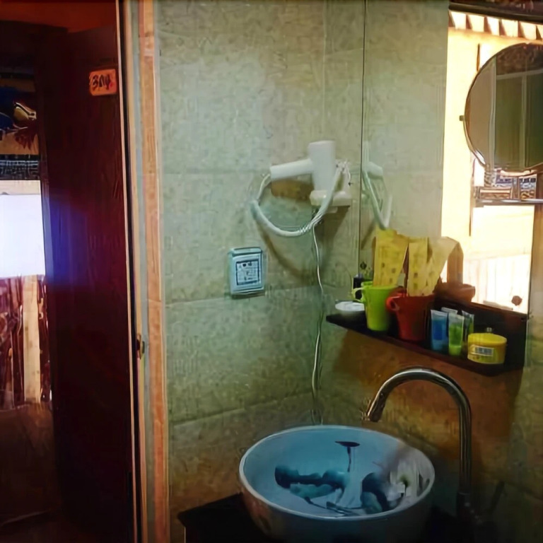 Amdo Coffee House Inn