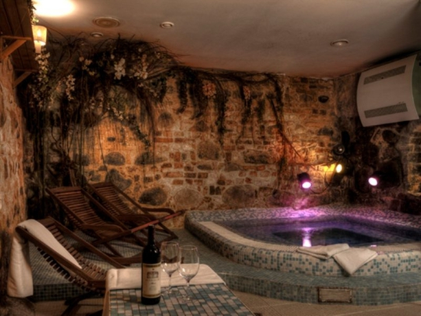 Atrium Hotel