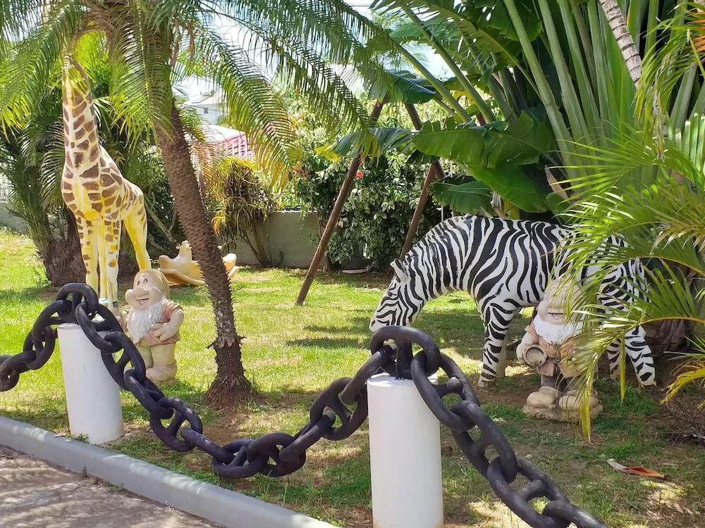Apartment With one Bedroom in Sainte-anne, With Shared Pool, Enclosed Garden and Wifi - 3 km From the Beach