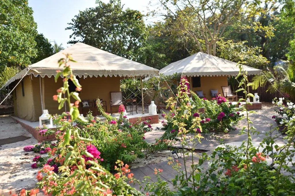 SaffronStays Stella Maris Beach House - 5BR pet-friendly beachfront estate with yoga pavilion, luxury tents & private Redi Beach access