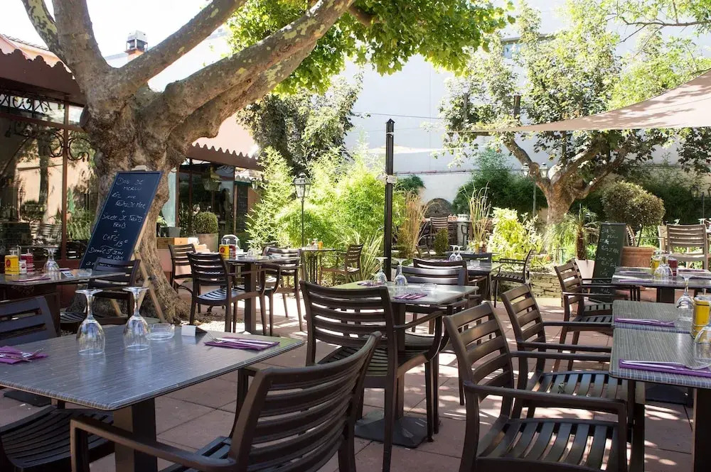 HOTEL DE FRANCE - Hôtel de charme en Provence