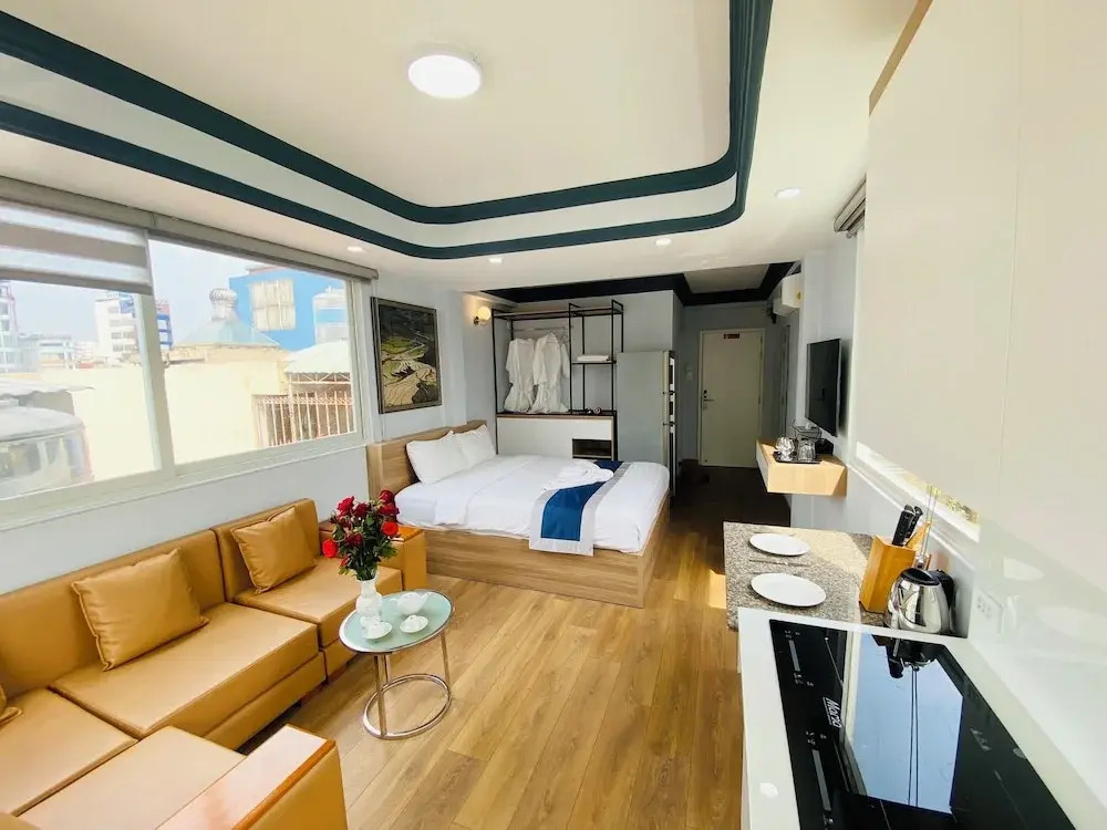 Home Away Do Quang Dau