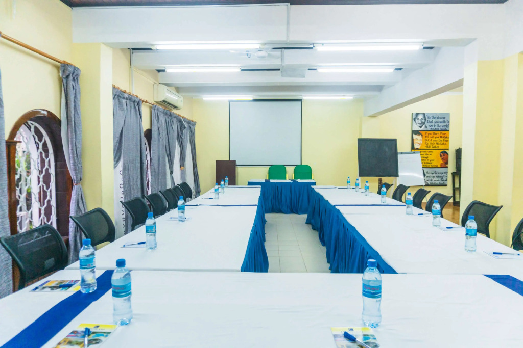 Best Western Jangwani Sea Breeze Resort