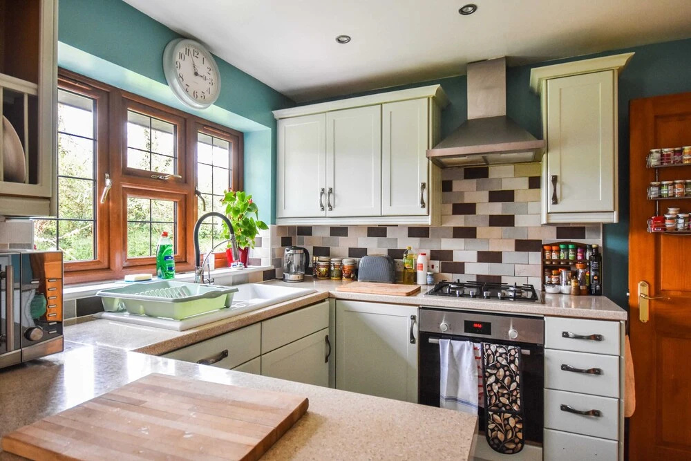 Rural Family Home, 5 Minutes From Clifton Village