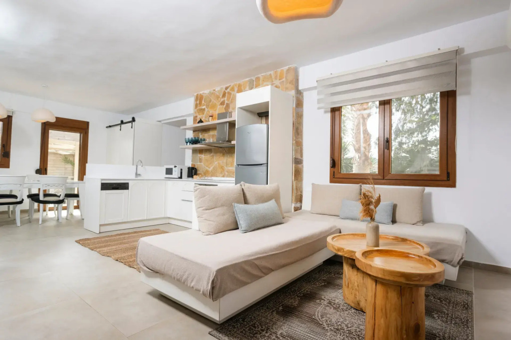 NŪSA suites & villas