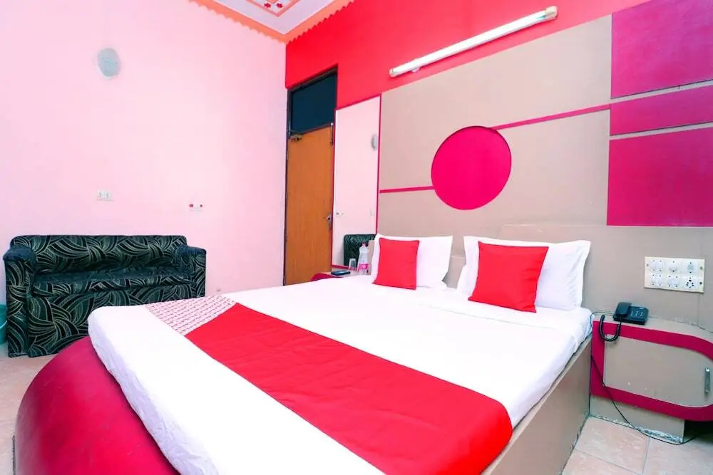 Hotel Shahi Mahal by OYO Rooms