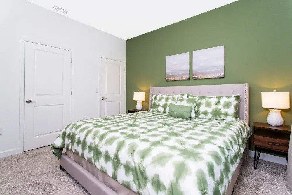1056 LS - Luxury 4BR3BA - Champions Gate Bliss