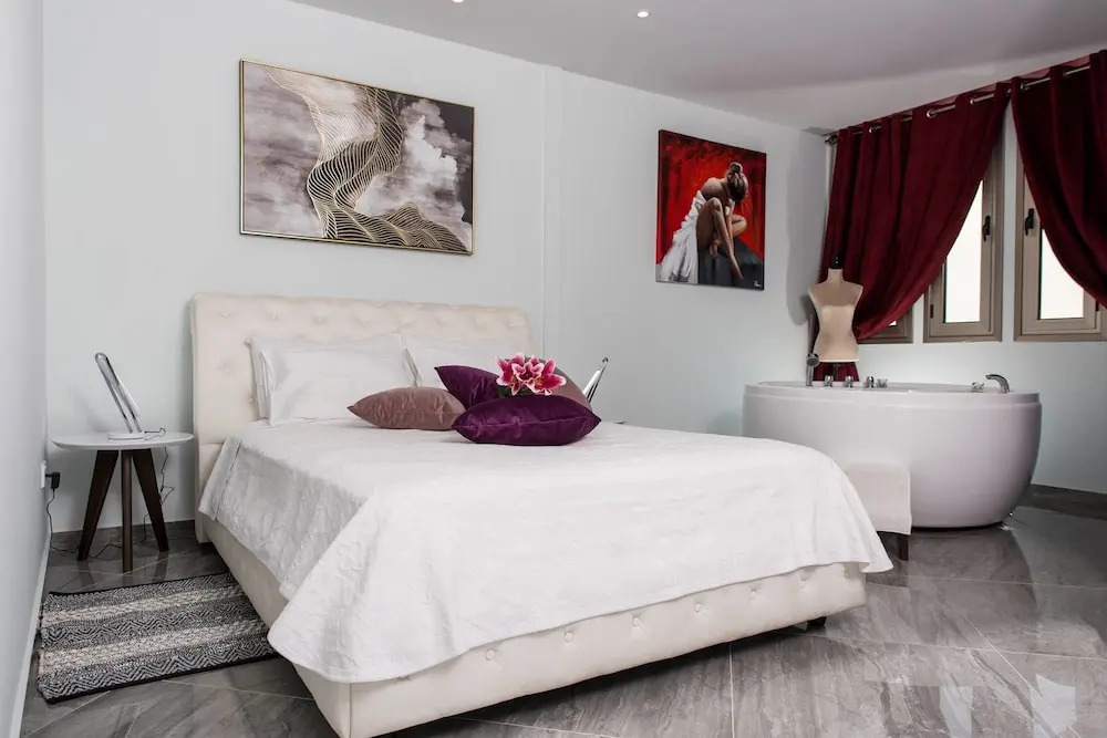 Mesogios House Suites