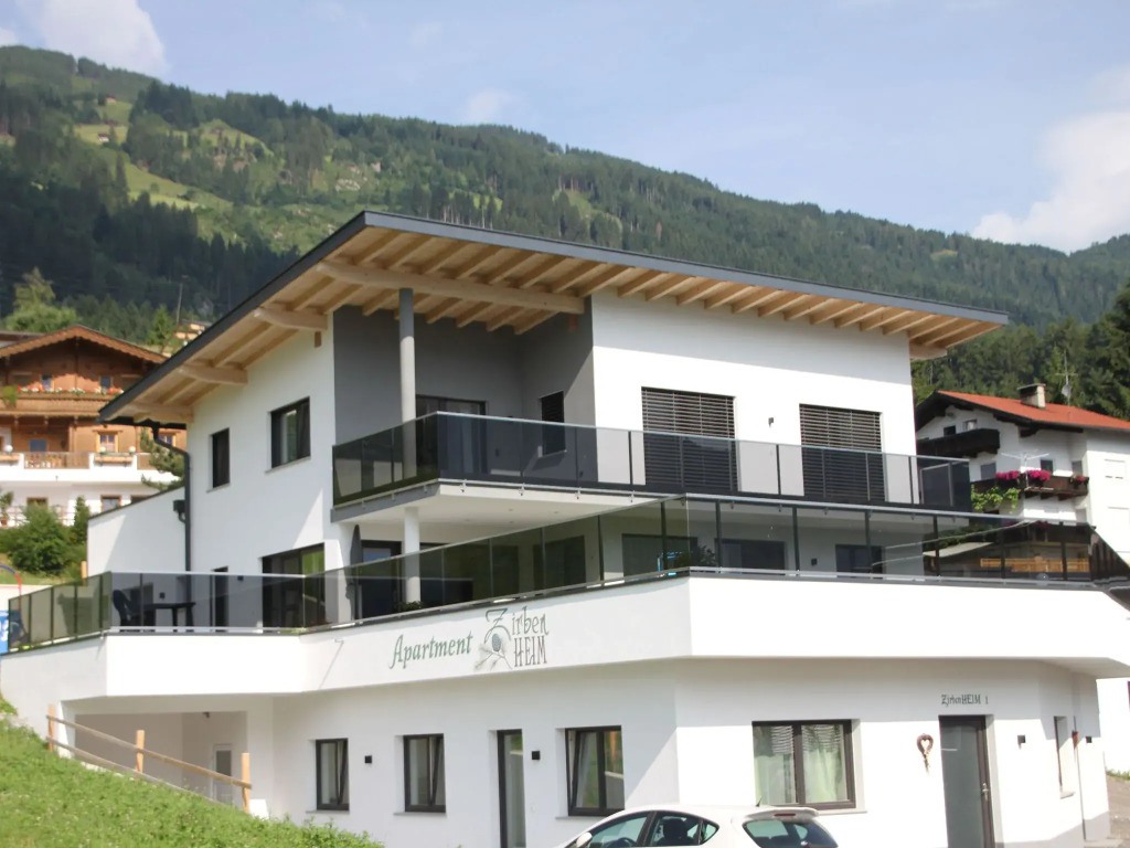 Top holiday apartment in Fügen with ski room and terrace