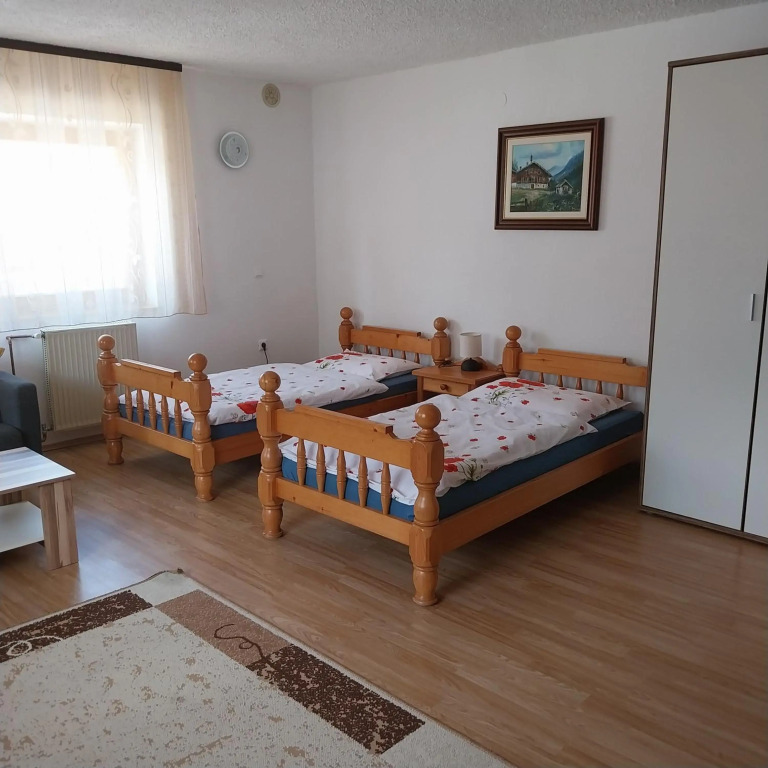 APARTMA 27
