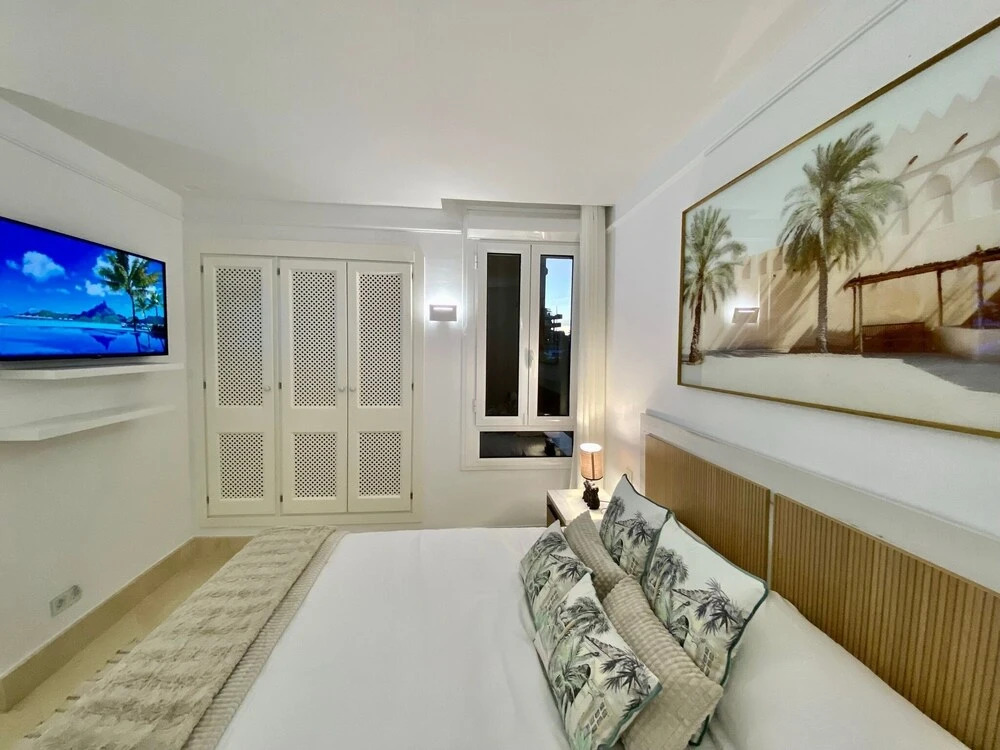 YOLO Spaces - Sotogrande Marina Luxury Apartment