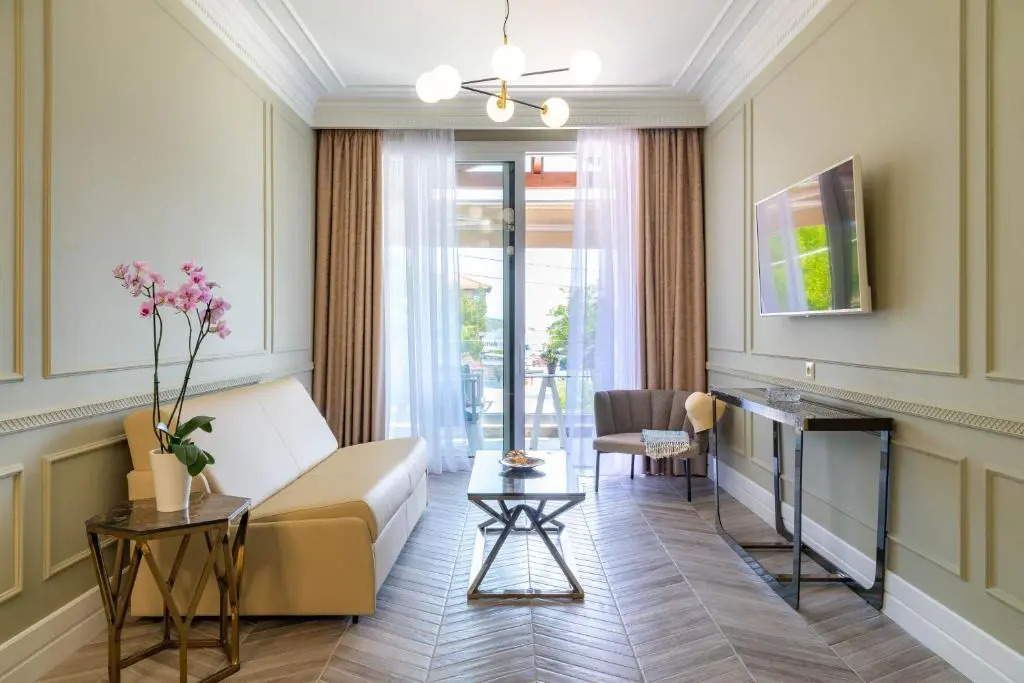 Ormos Luxury Suites Elia