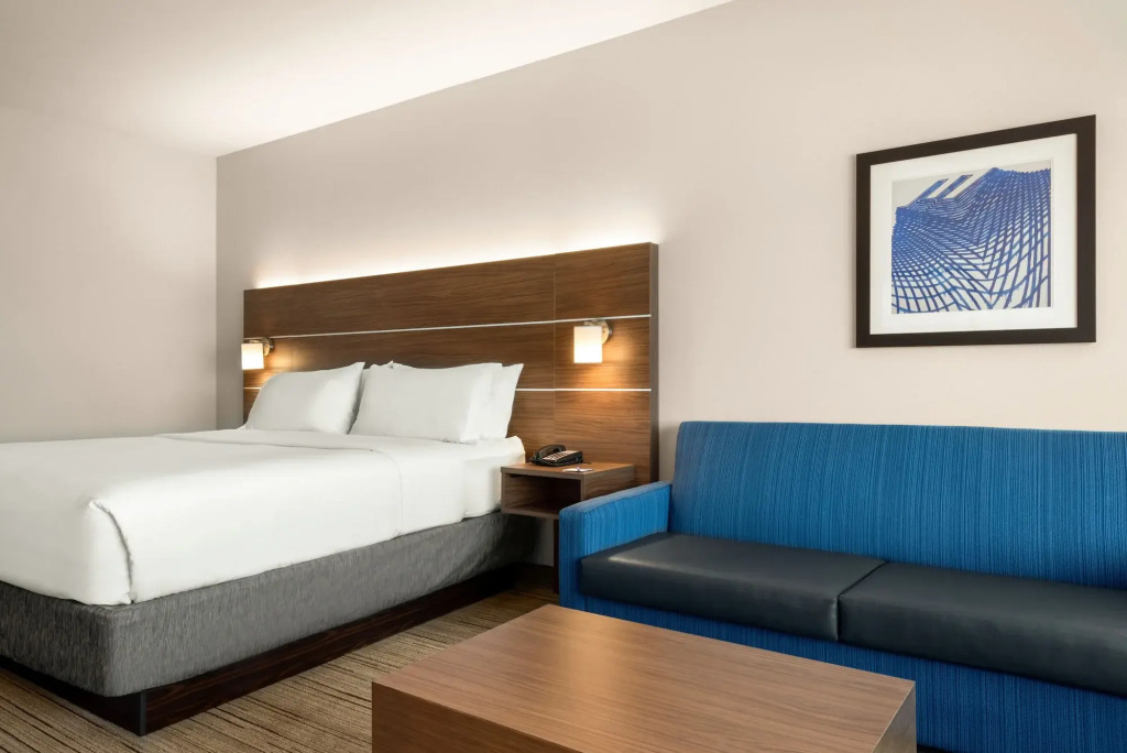 Holiday Inn Express & Suites - West Des Moines - Jordan Creek by IHG