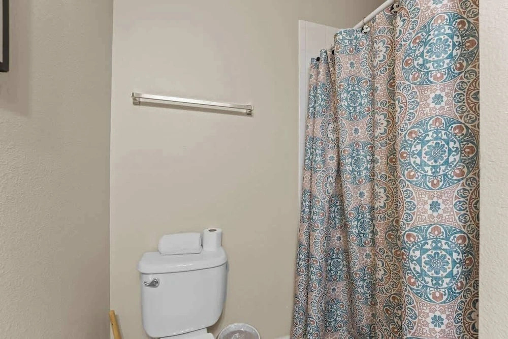 4 Bed Close to Disney Private Pool