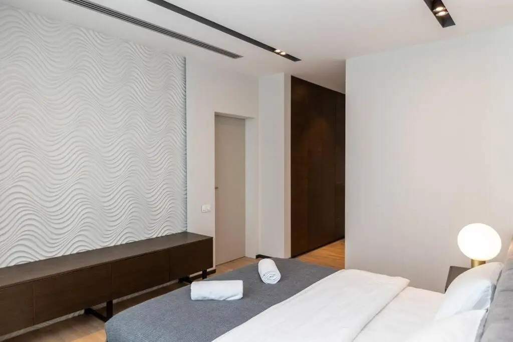 Luxury Hotel Apartment With Stunnig Views For 4
