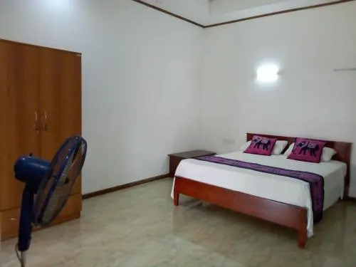 ALIYA PINK France Guesthouse