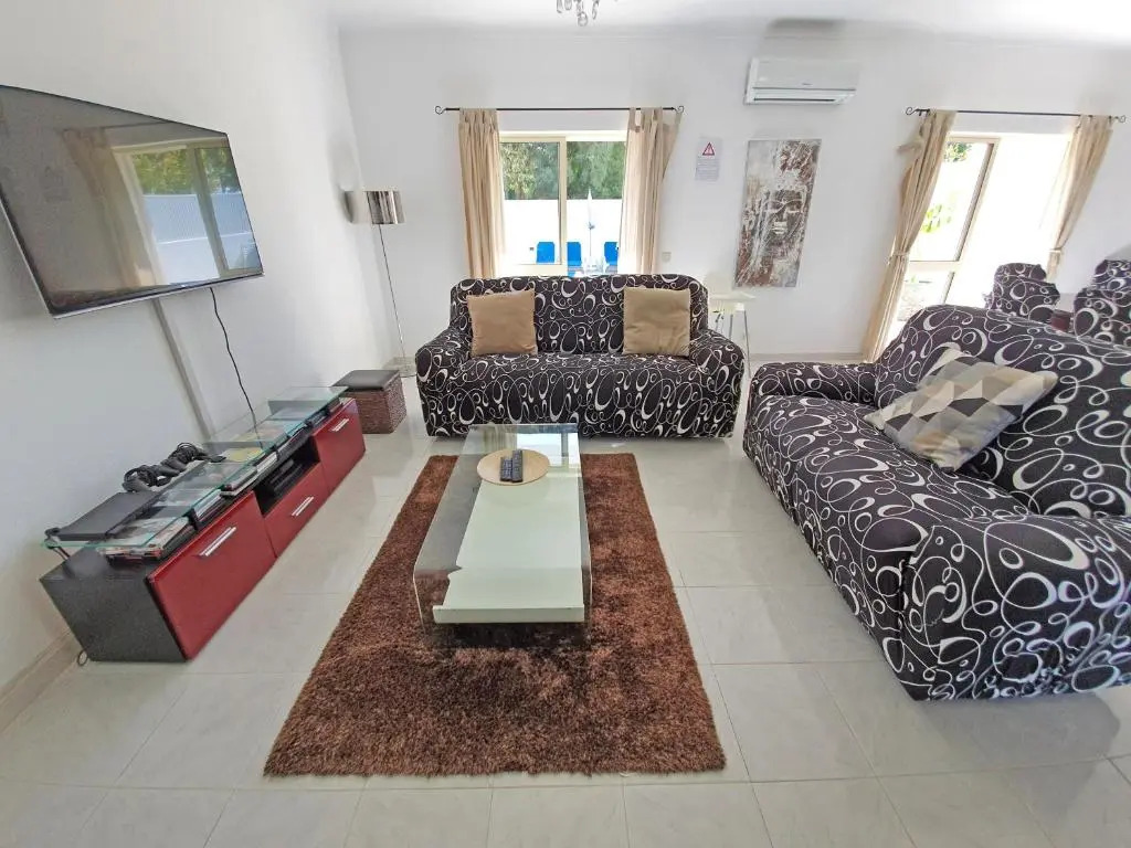 Villa Chiquito Albufeira - Private Pool&Parking - BBQ&AC&WI-FI
