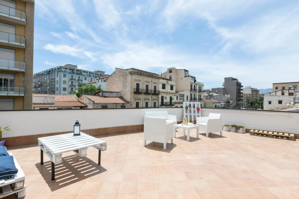 BallarHost - Ballarò Market Terrace Apartment