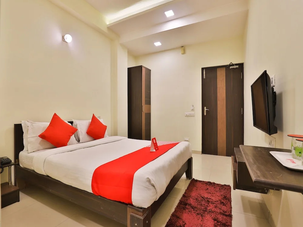 OYO 6684 Hotel Park Sangam