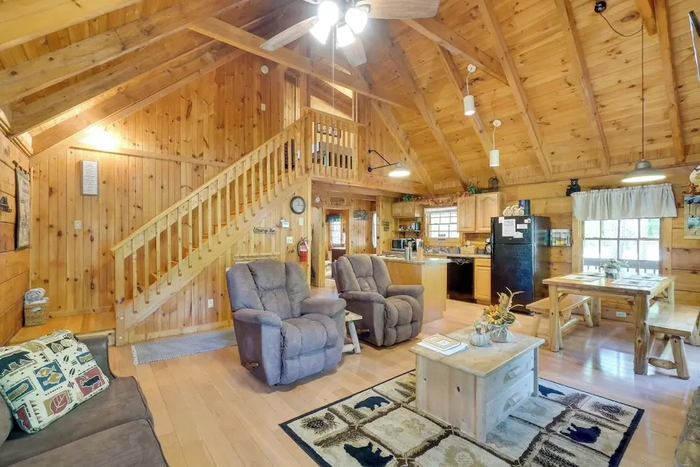 Total Privacy + Stunning Views in Smoky Mountains!