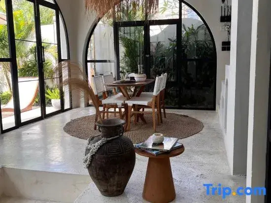 Lux Designed Villa 1 BR Kerobokan Seminyak