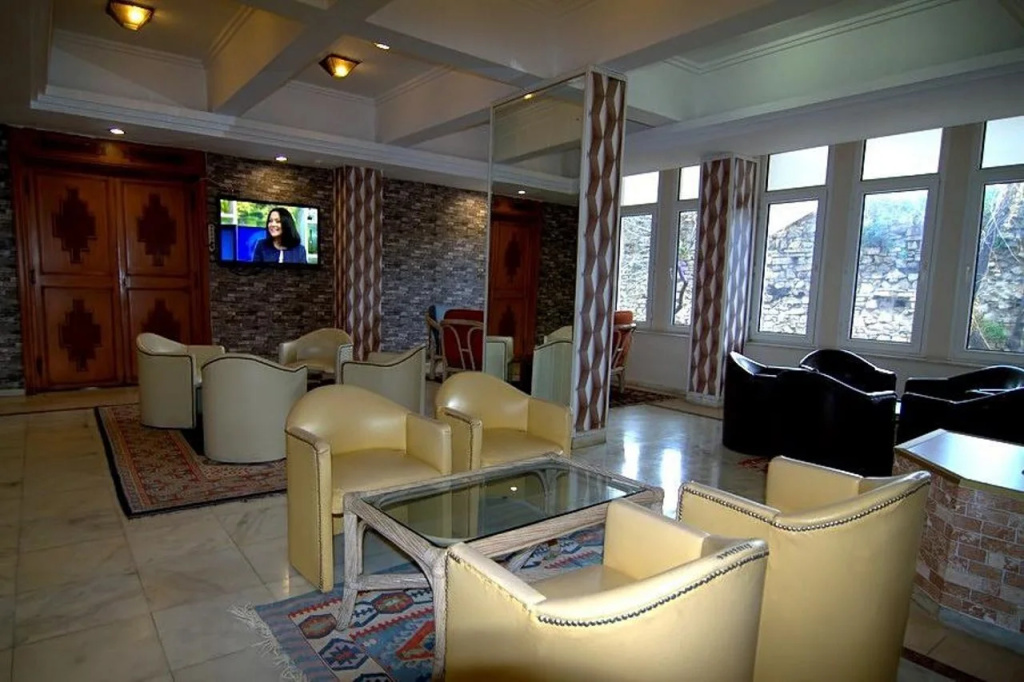 ROXX ROYAL HOTEL