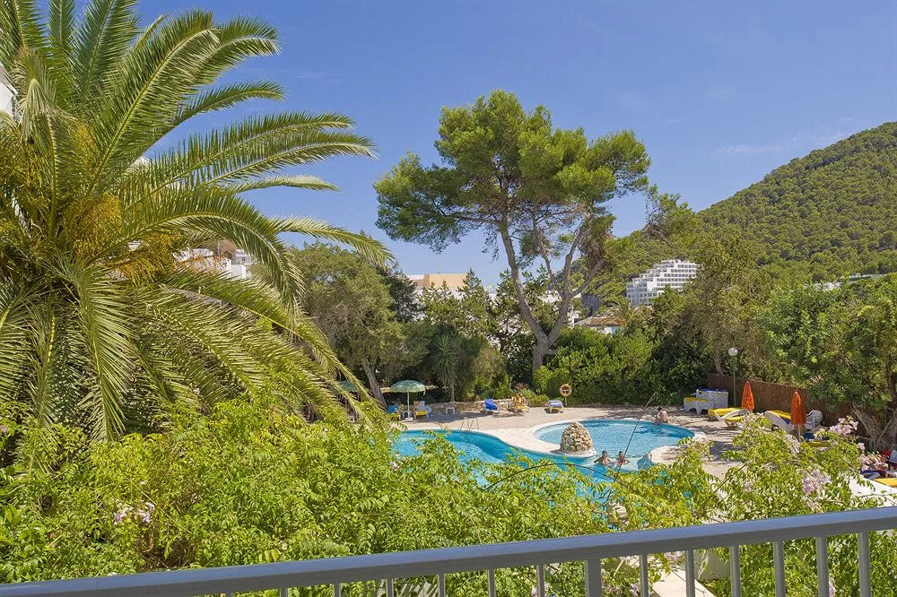Apartamentos Cala LLonga Playa