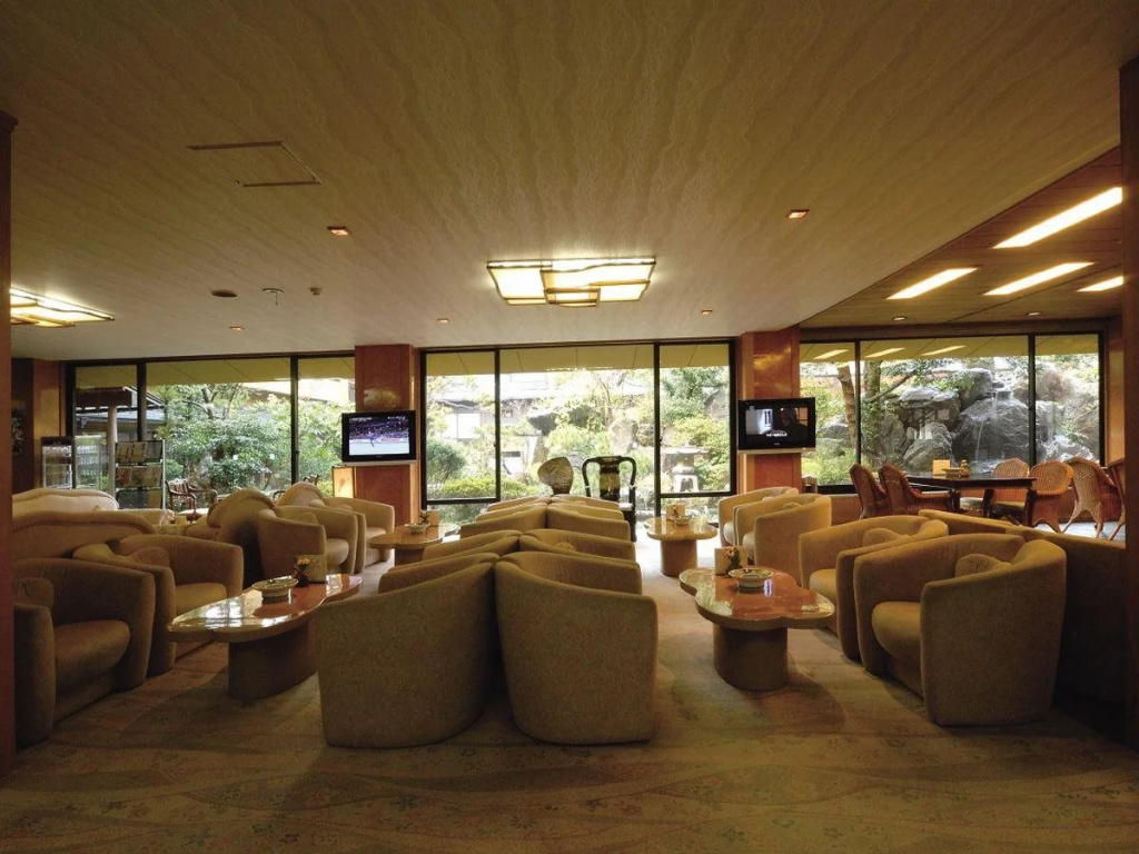 Yuraku Hotel