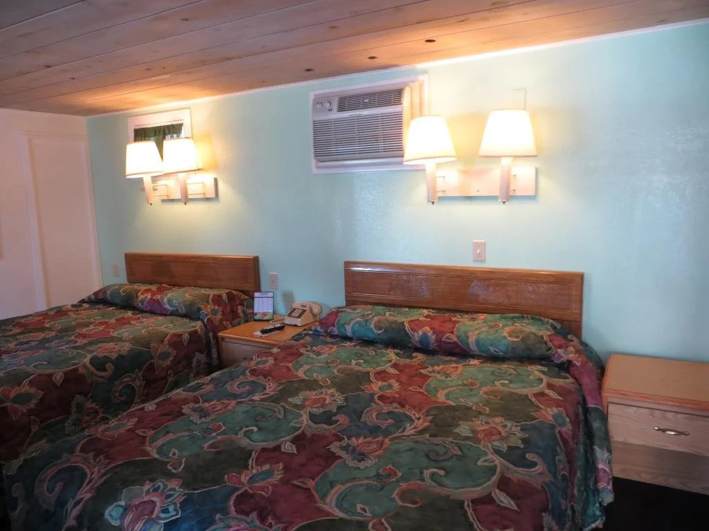 Restwood Motel