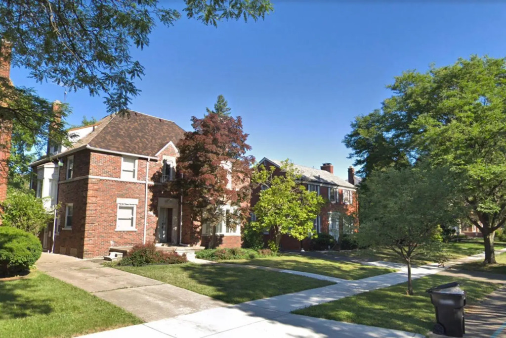 Spacious Luxury Home 5 min to Detroit Golf Club 4 car Free Parking