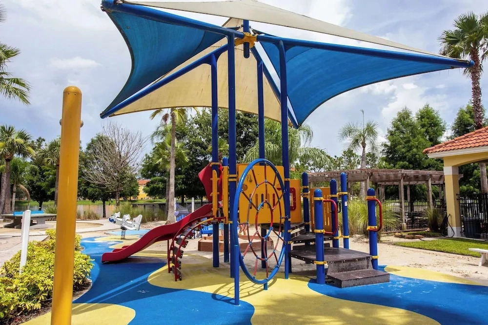 Disney Stay w/ Private Pool + Family Fun Sleeps 9