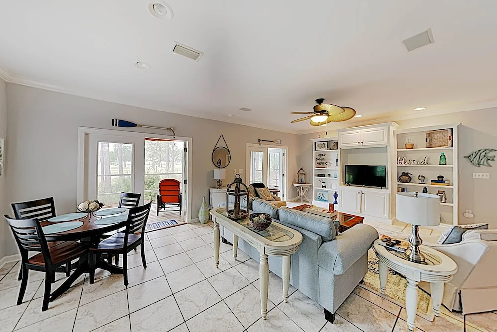 New Listing! Lovely On 18th Hole W/ Golf Cart 3 Bedroom Home