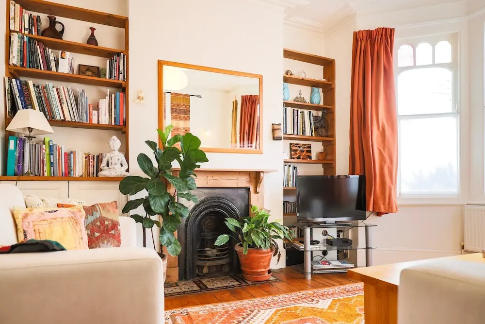 Unique 2 Bedroom House With Yoga Studio