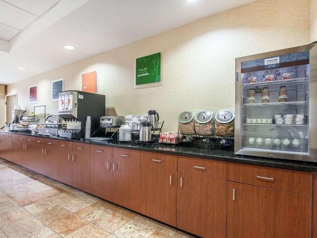 Comfort Inn & Suites Atoka-Millington