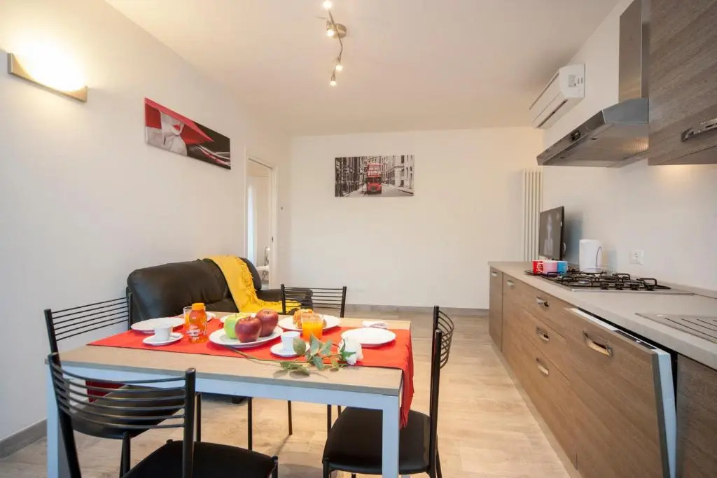 Appartamenti Residence Giardini CENTRALISSIMO AL MARE