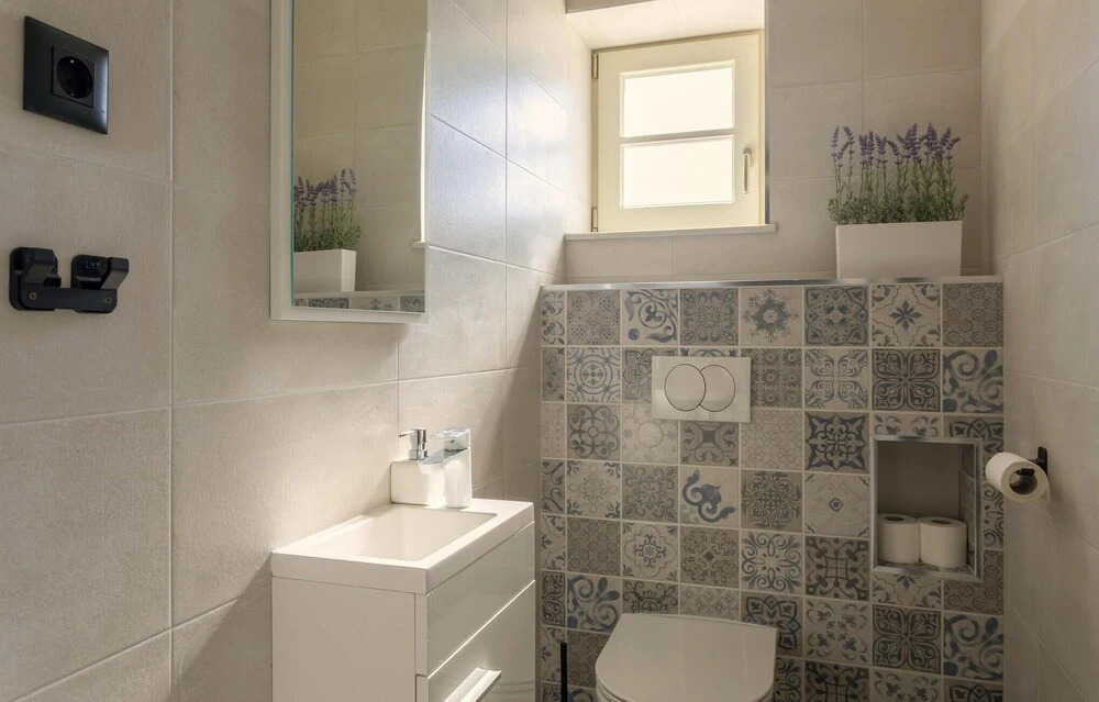 Awesome Apartment in Sali with Hot Tub, WiFi & 2 Bedrooms