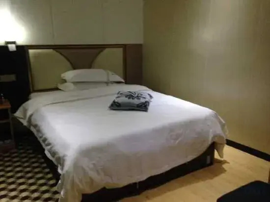 Xingyi Fuxuan Fashion Hotel