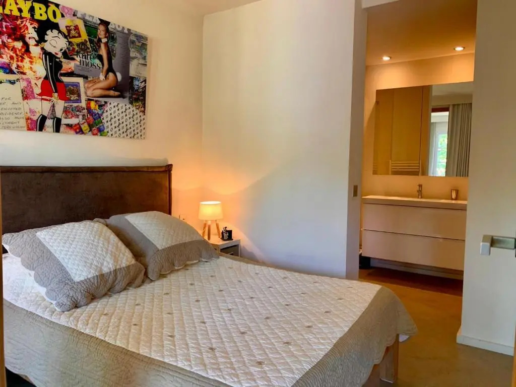 St Tropez T2 central